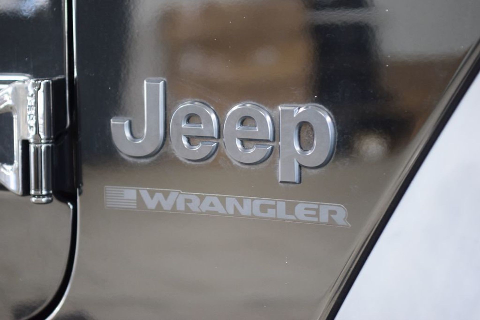 2024 Jeep Wrangler Sport — photo 8