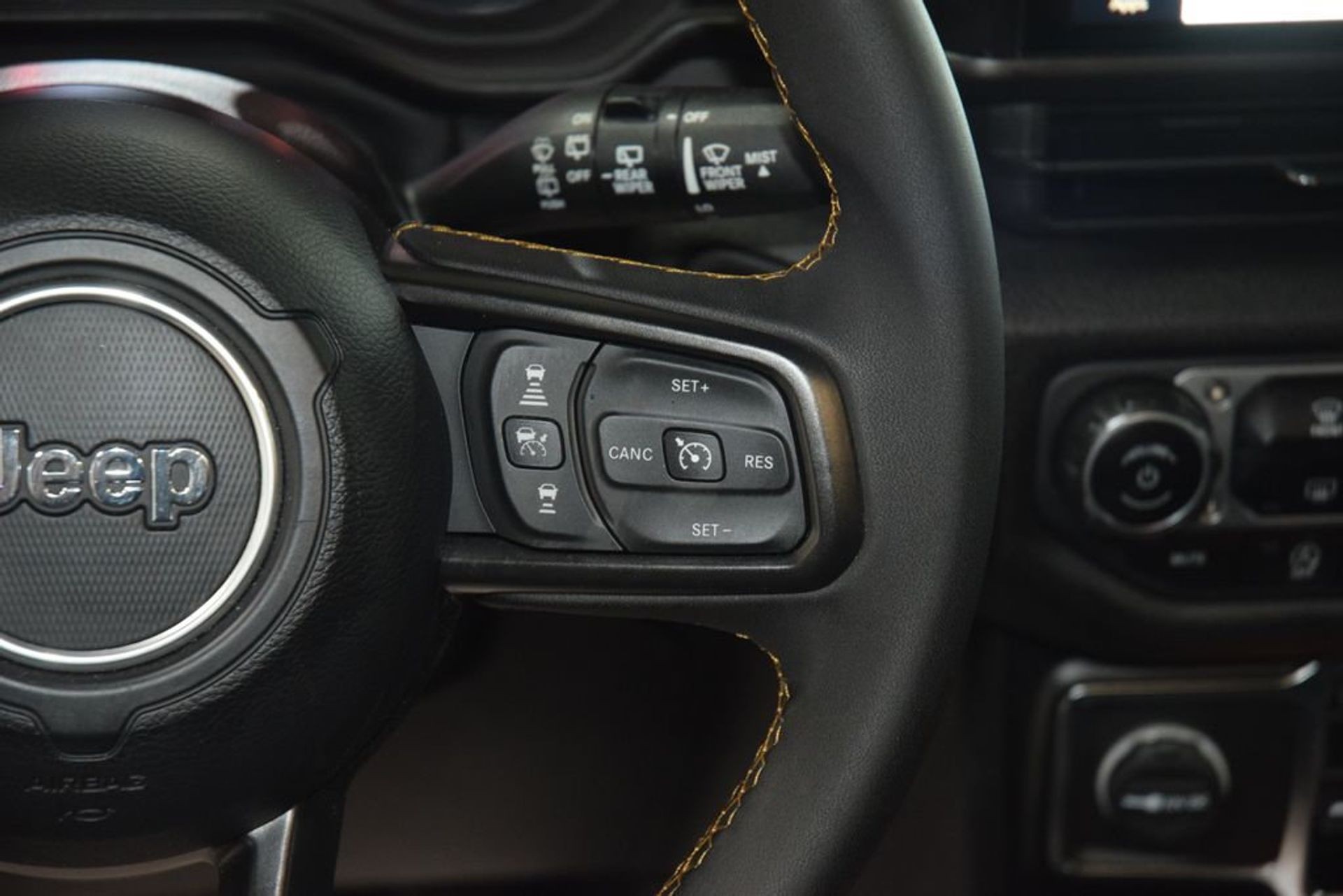2024 Jeep Wrangler Sport — photo 27
