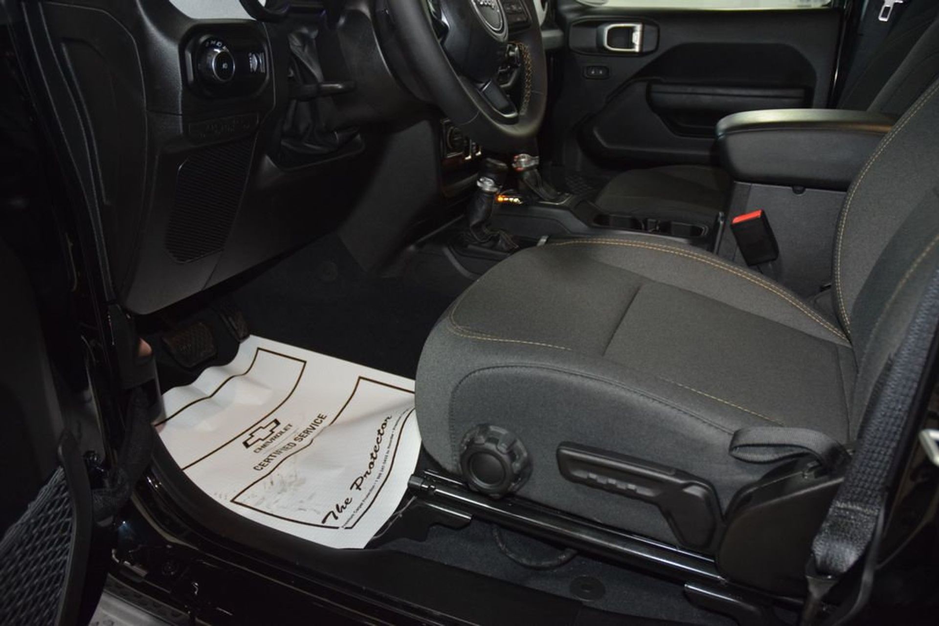 2024 Jeep Wrangler Sport — photo 28