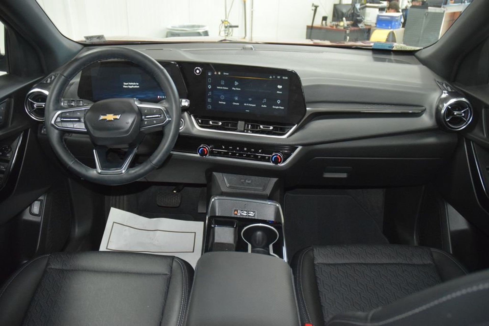 2025 Chevrolet Equinox LT — photo 17