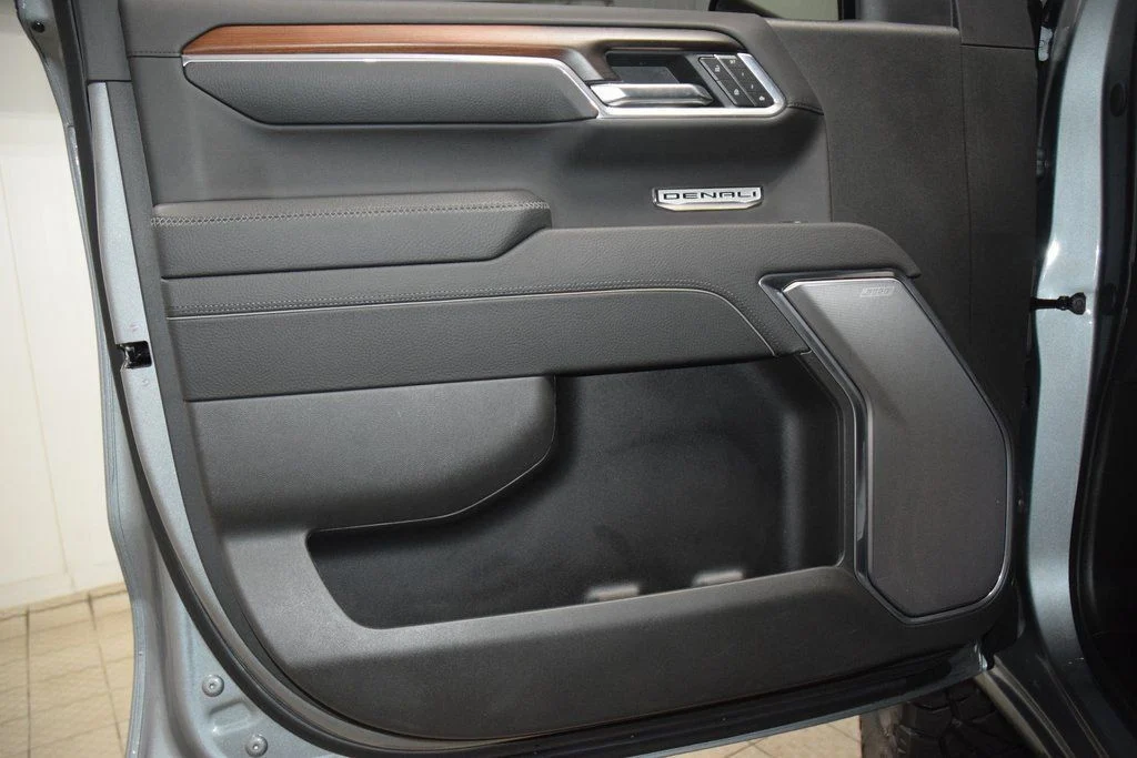 2025 GMC Sierra 1500 — photo 40