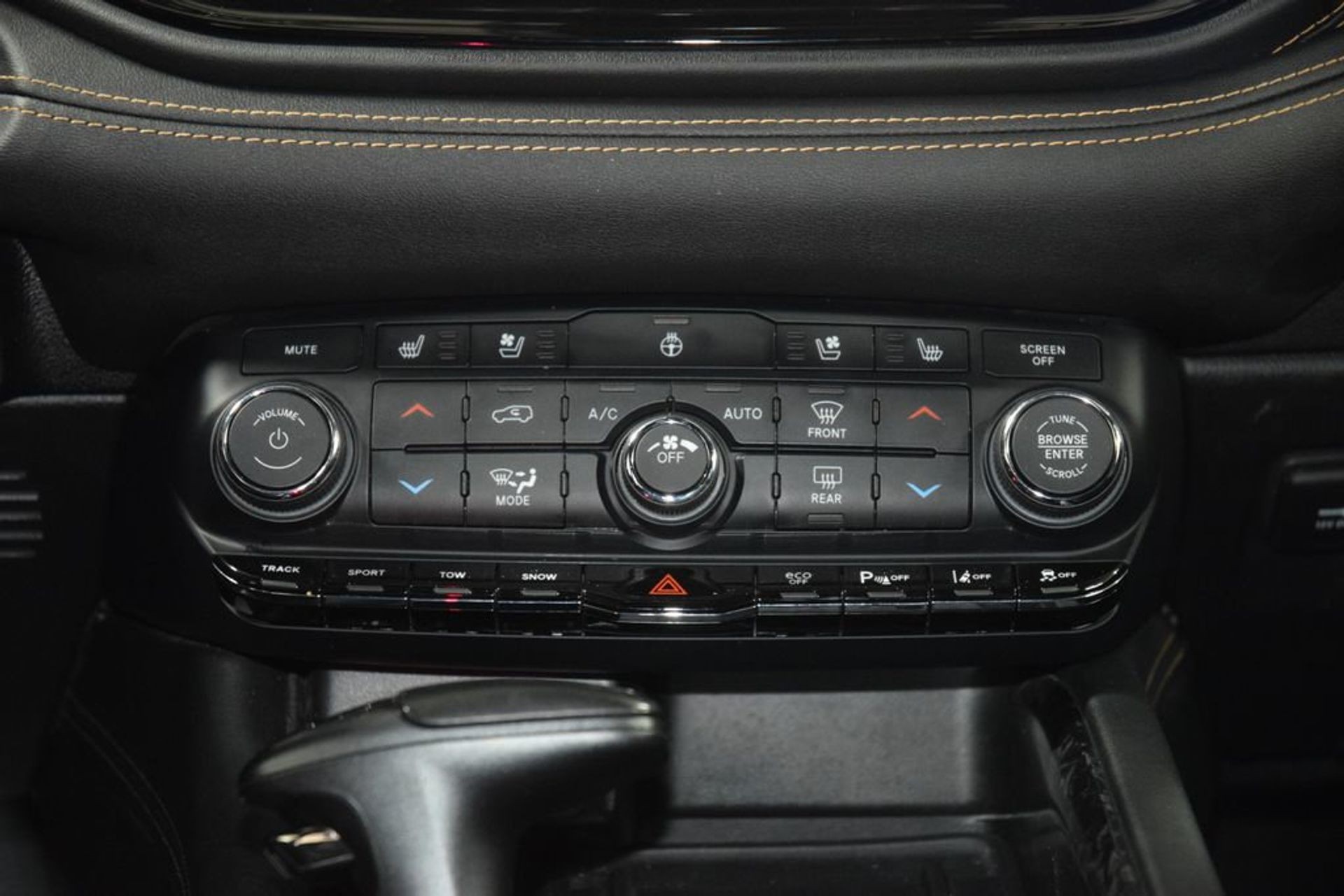 2025 Dodge Durango R/T — photo 20