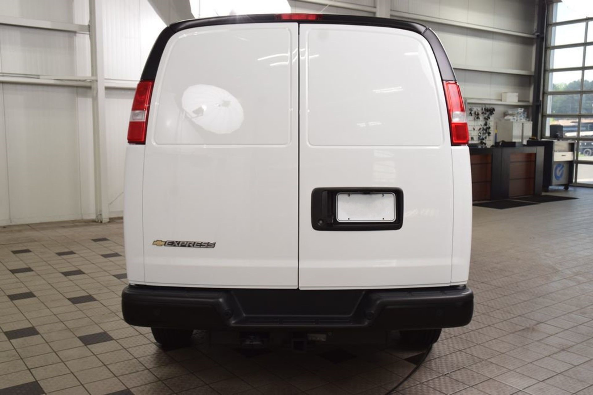 2026 Chevrolet Express 2500 Cargo Van — photo 2