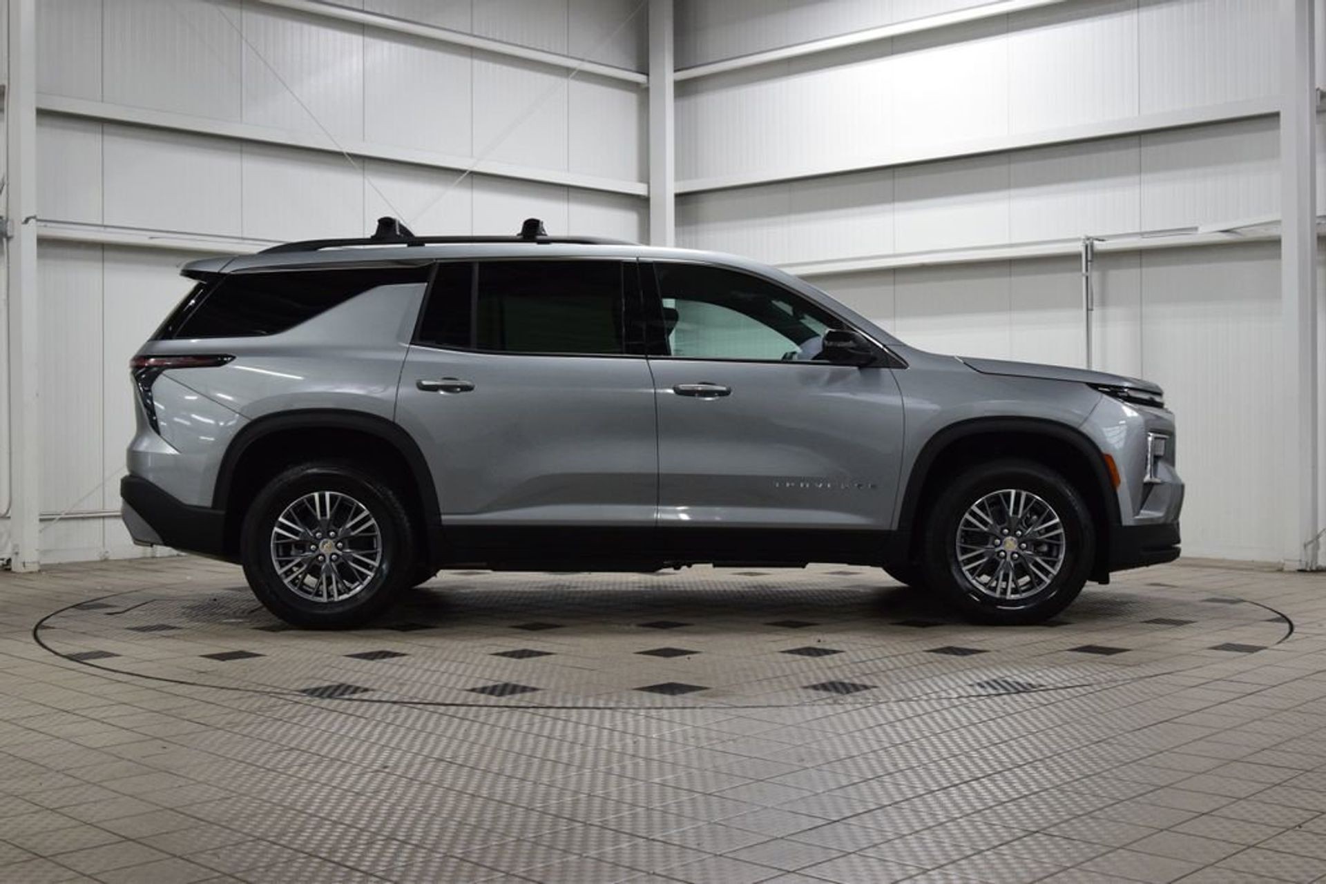 2026 Chevrolet Traverse LT — photo 3