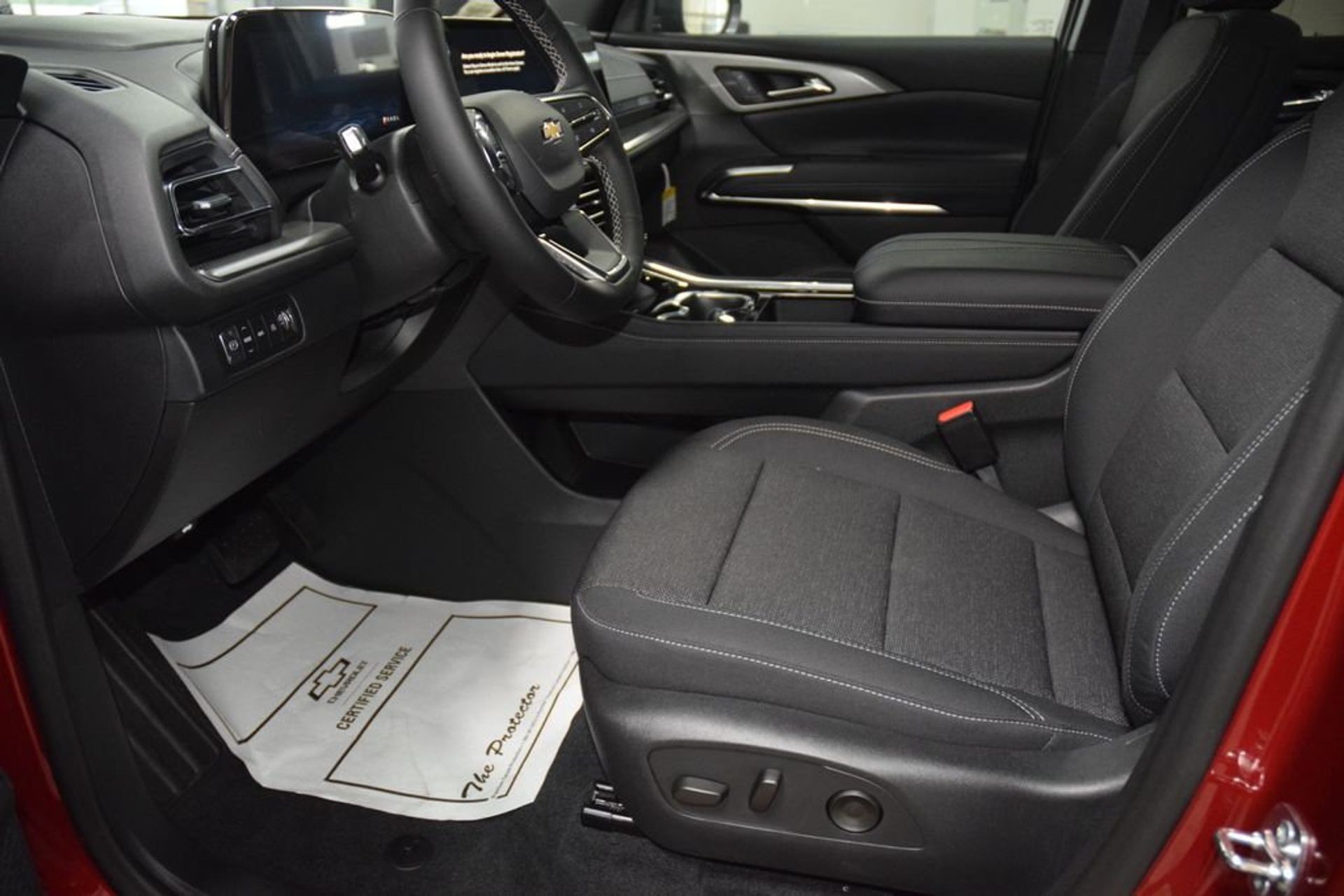 2026 Chevrolet Traverse LT — photo 25
