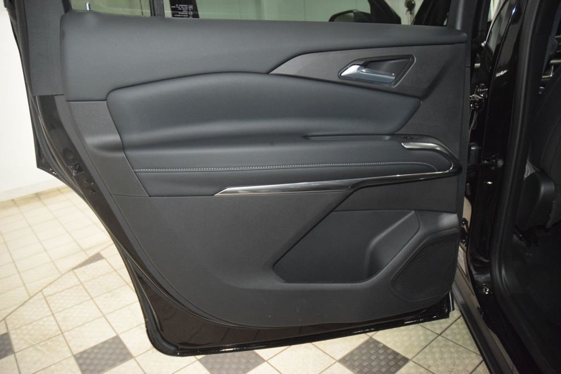 2026 Chevrolet Traverse LT — photo 30
