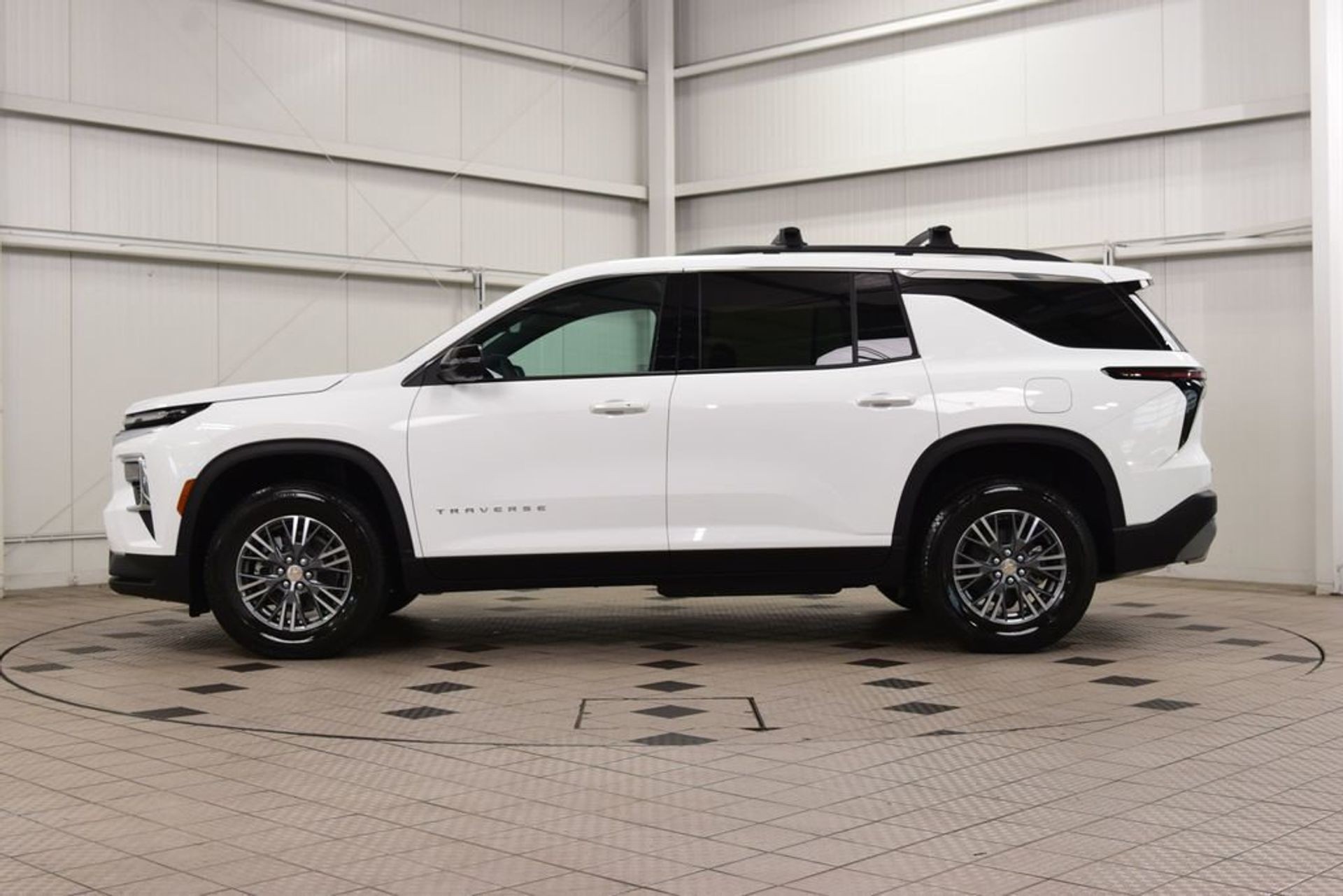 2026 Chevrolet Traverse LT — photo 1