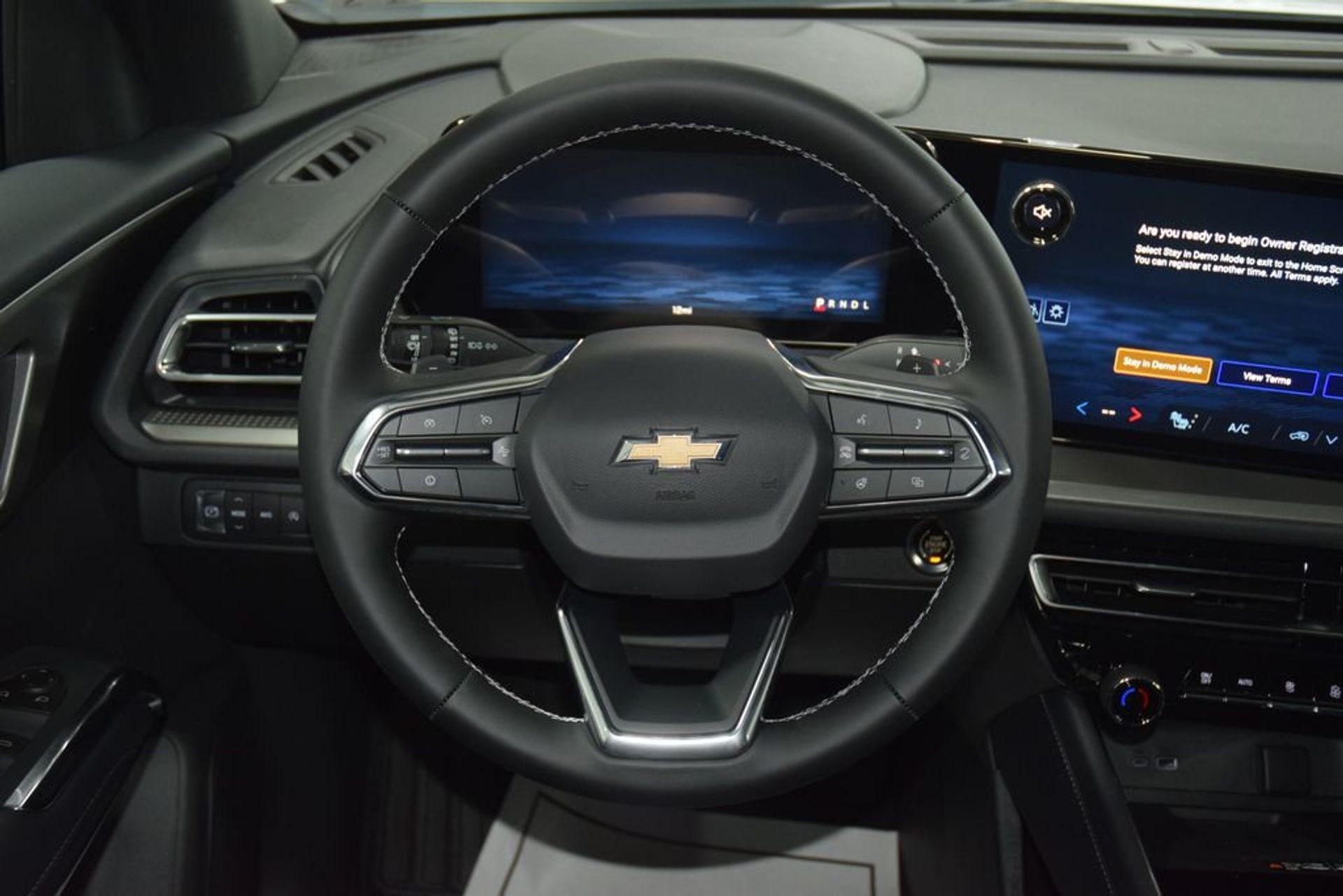 2026 Chevrolet Traverse LT — photo 22