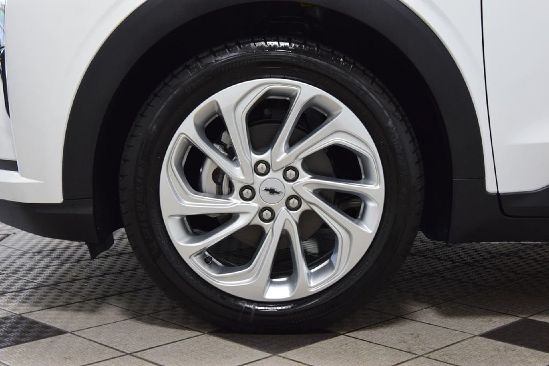 2027 Chevrolet Bolt LT — photo 13