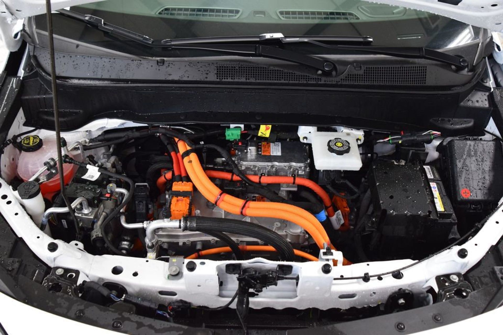 2027 Chevrolet Bolt LT — photo 14