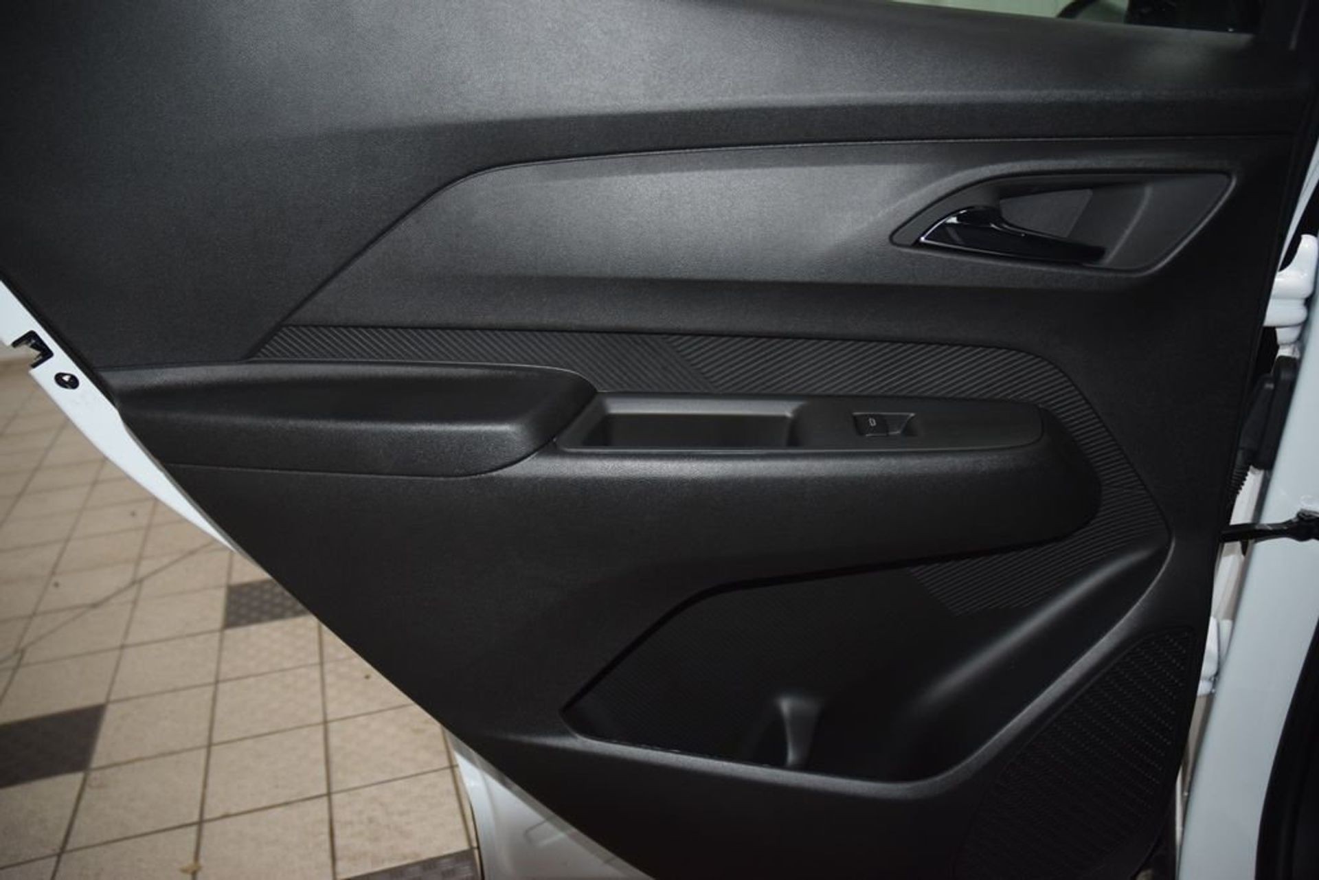2027 Chevrolet Bolt LT — photo 25