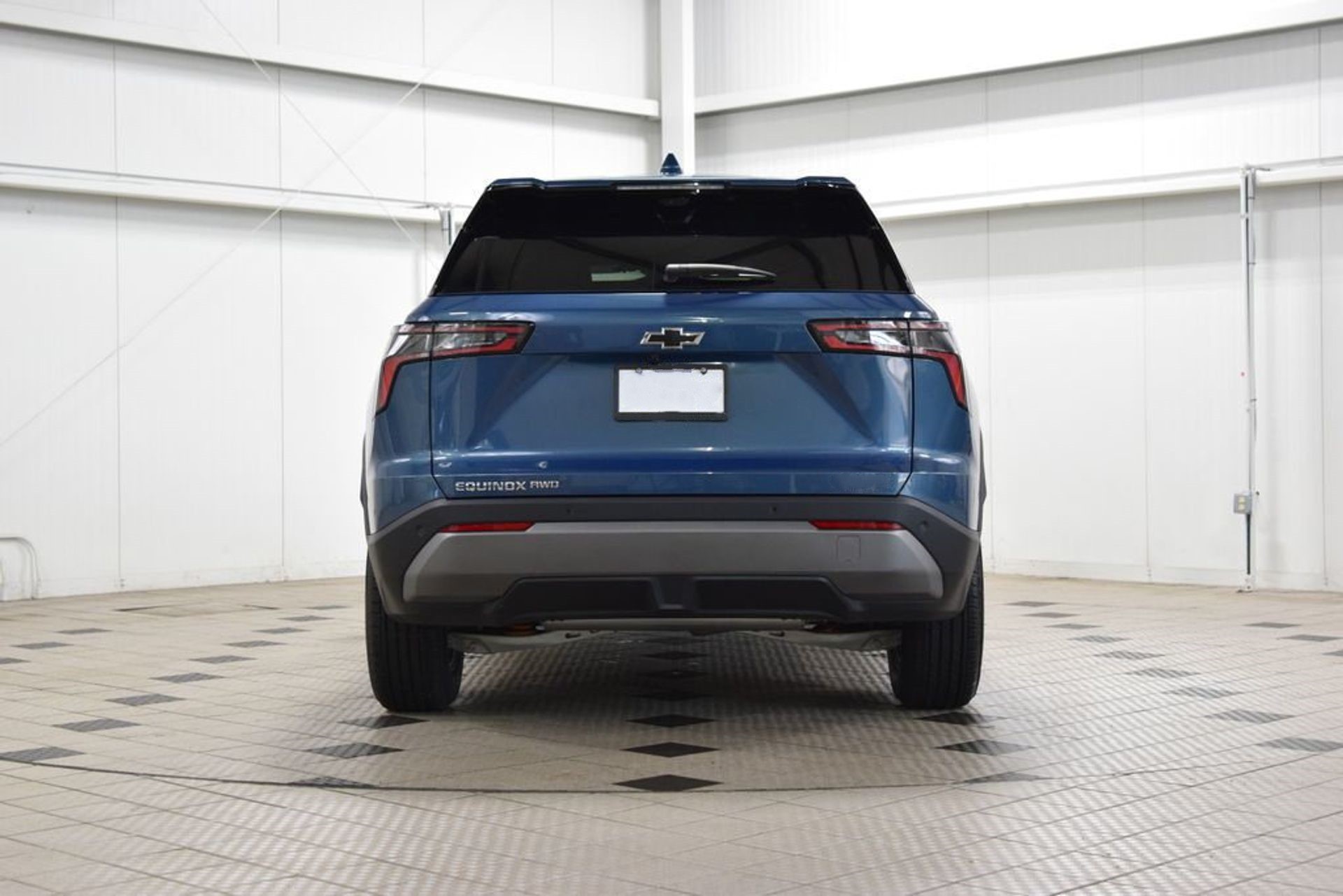 2027 Chevrolet Equinox LT — photo 2