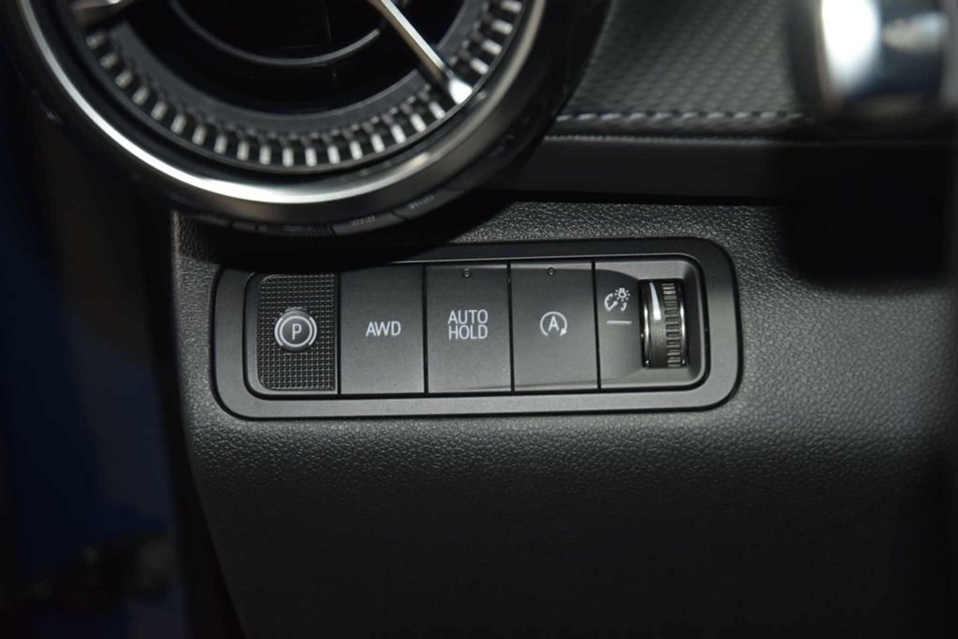 2027 Chevrolet Equinox LT — photo 21