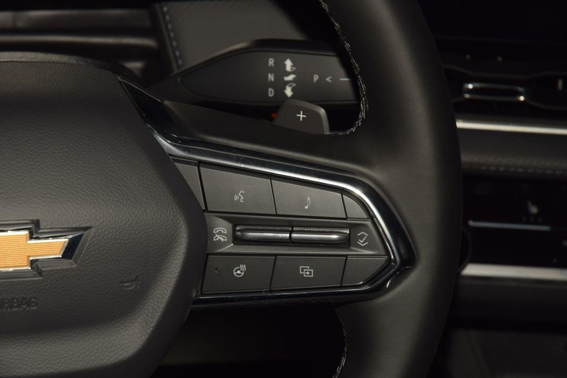 2027 Chevrolet Equinox LT — photo 24