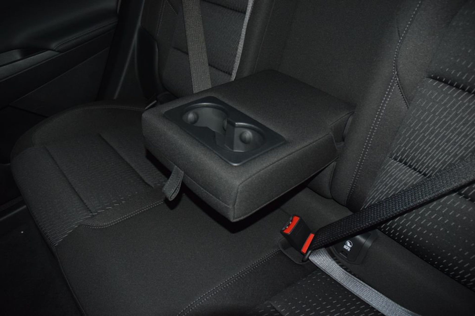 2027 Chevrolet Equinox LT — photo 28