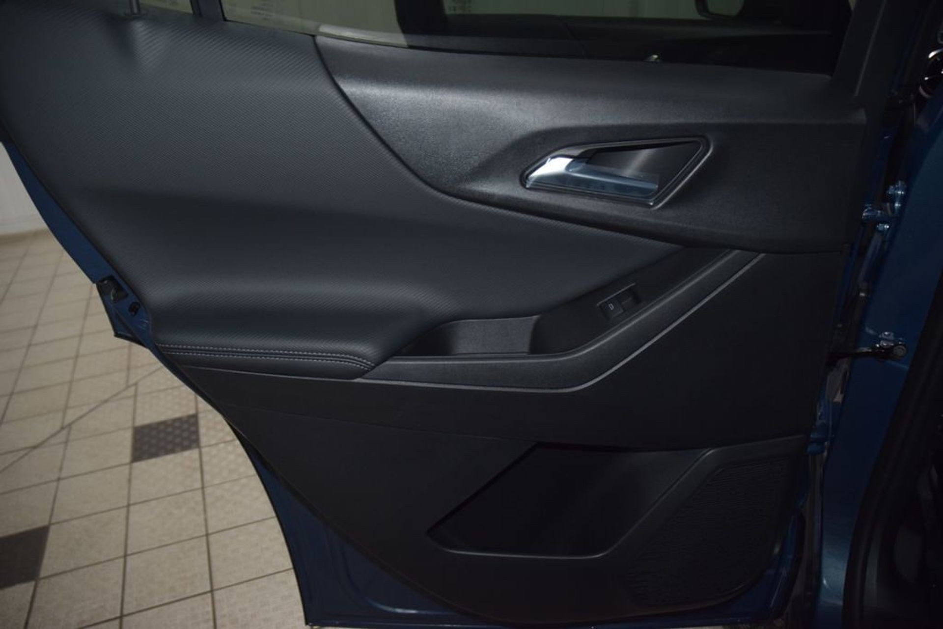 2027 Chevrolet Equinox LT — photo 29