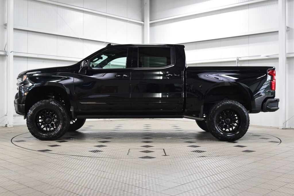 2025 Chevrolet Silverado 1500 — photo 3