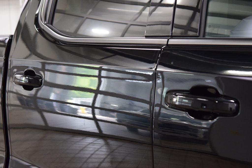 2025 Chevrolet Silverado 1500 — photo 15