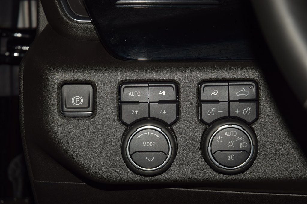 2025 Chevrolet Silverado 1500 — photo 31