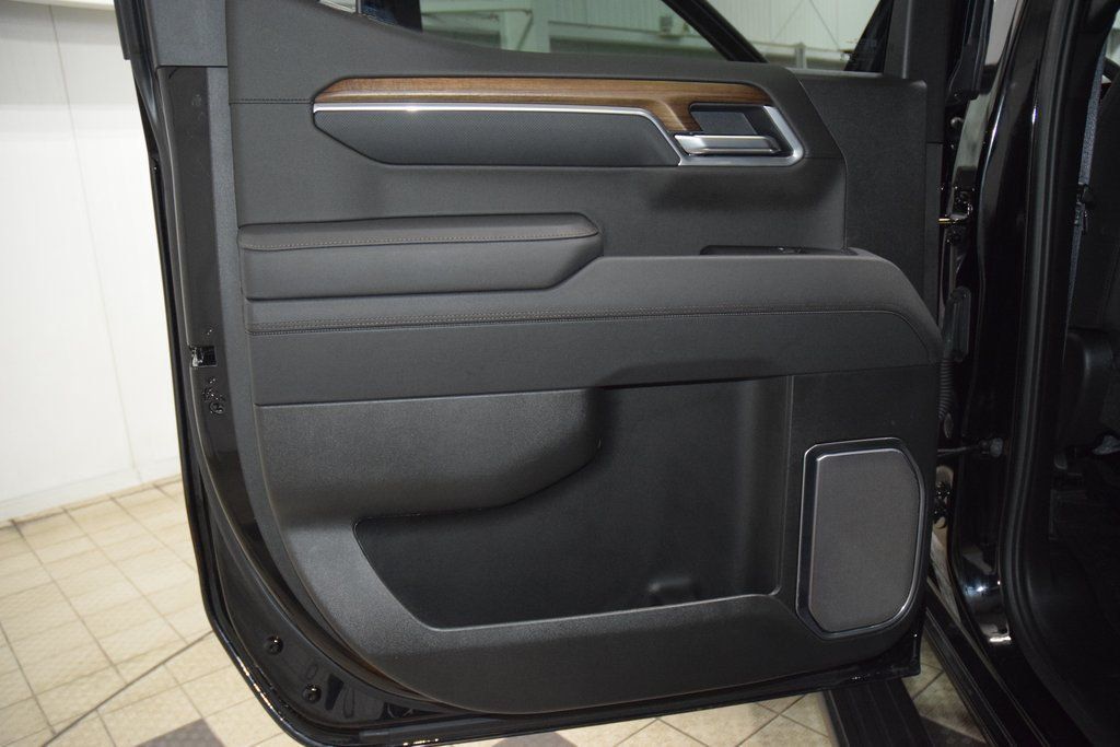 2025 Chevrolet Silverado 1500 — photo 42