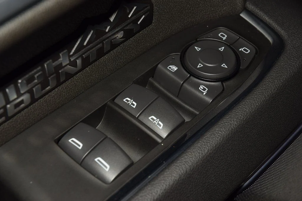 2025 Chevrolet Silverado 1500 — photo 45